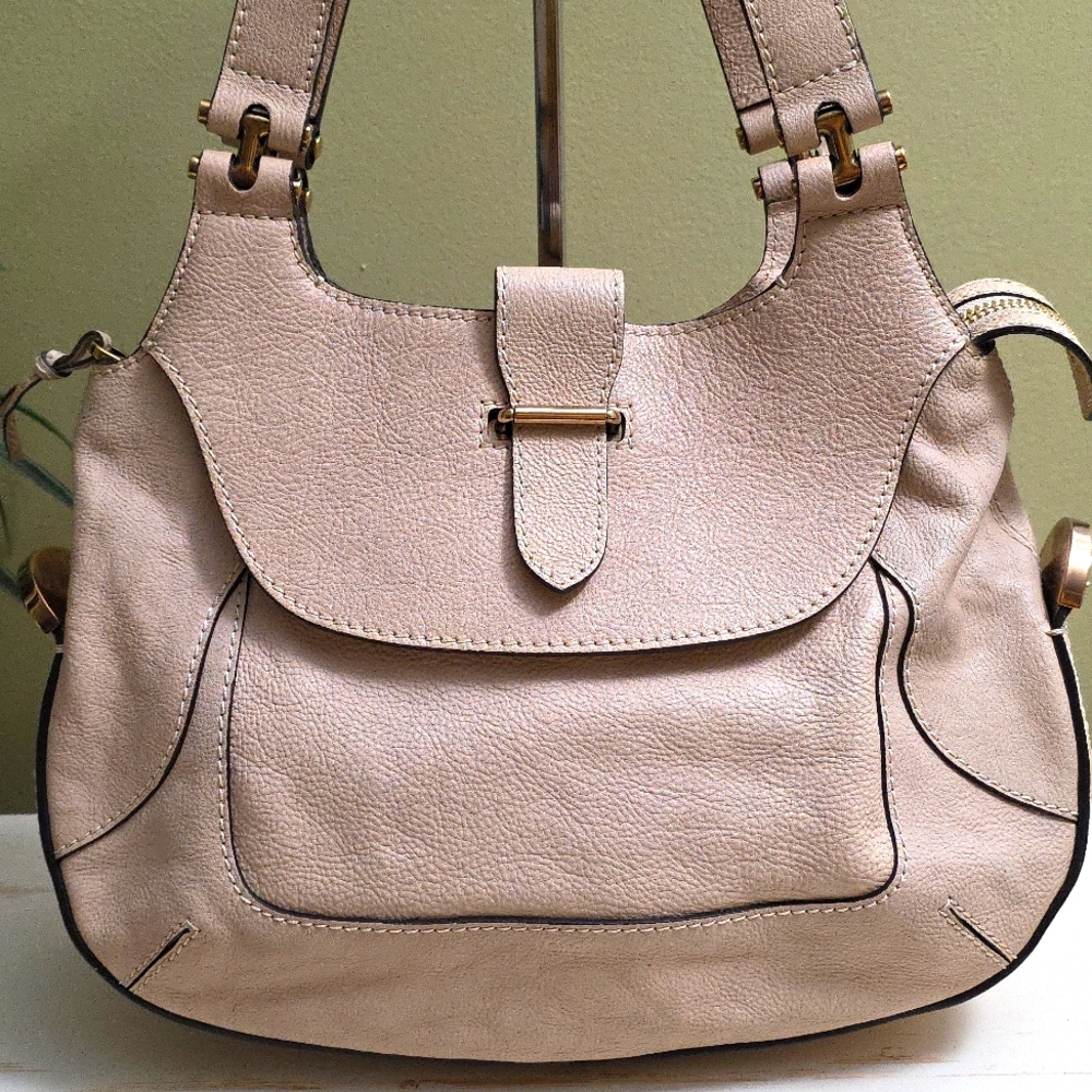 Chloe | Beige Pebblegrained Shoulder Bag - Picture 2 of 16